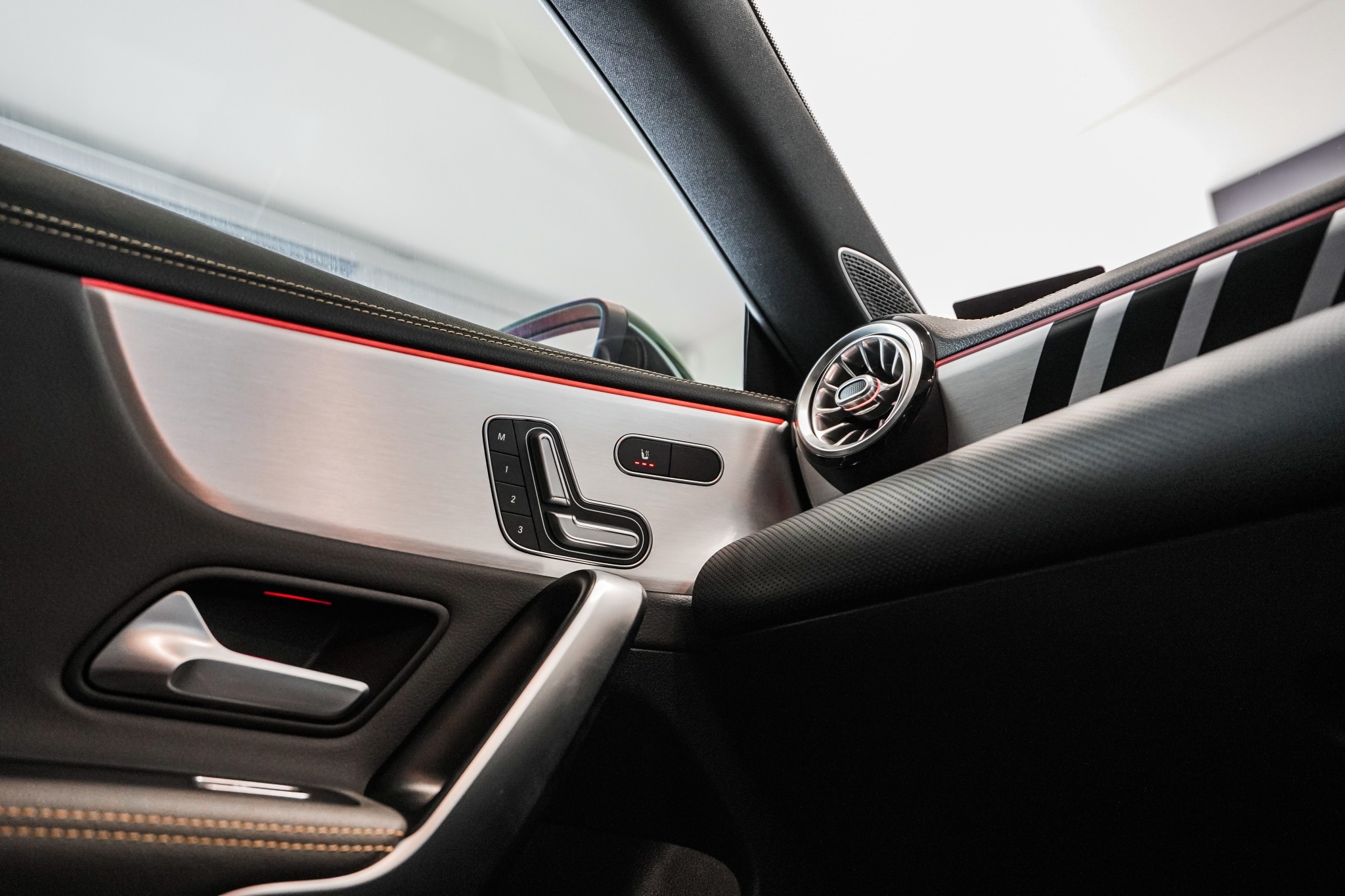 Mercedes-Benz CLA 45 S 4M 2.0P/4Wd/8At