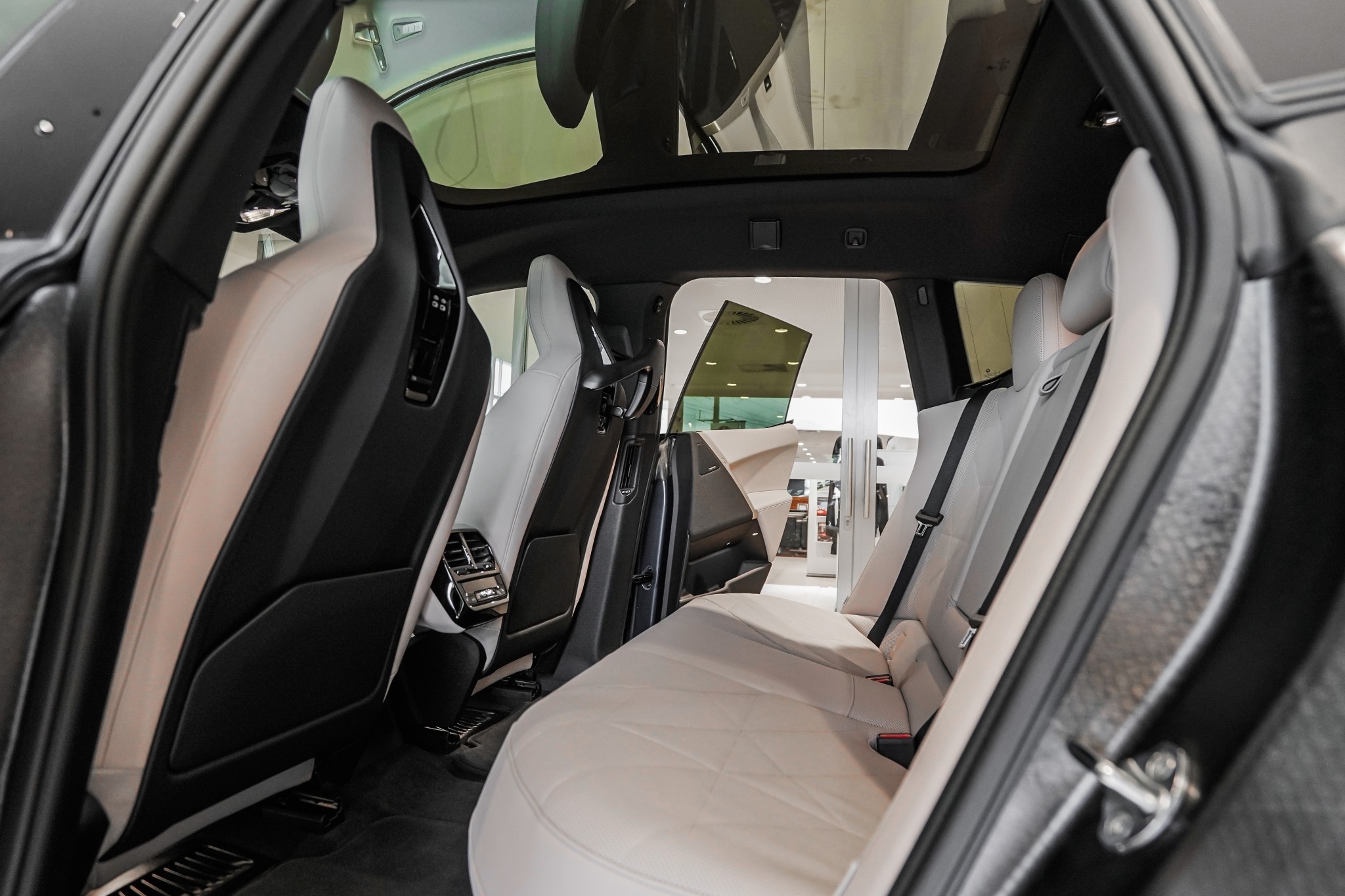 BMW iX IXdrive50 112Kwh