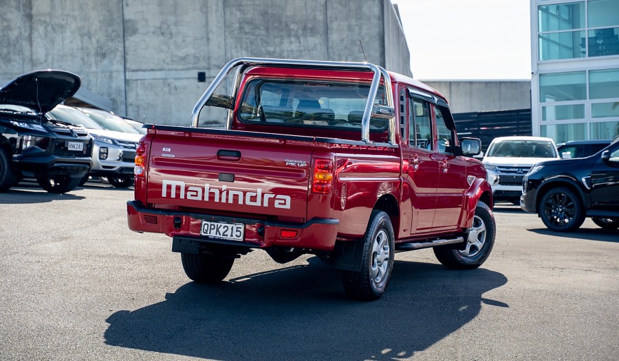 2024 Mahindra Pik-up 2