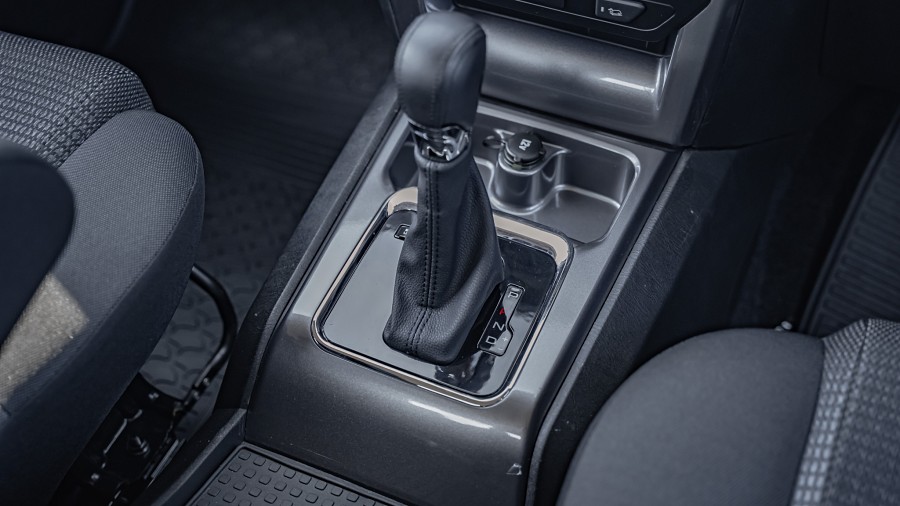 2024 Mahindra Pik-up 16