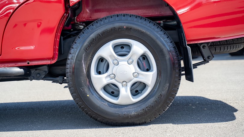 2024 Mahindra Pik-up 7