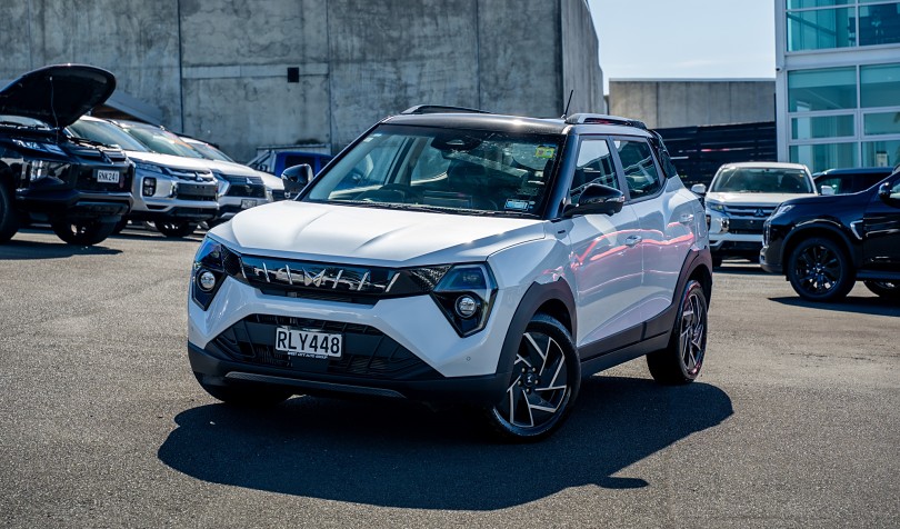 2025 Mahindra XUV3XO 1