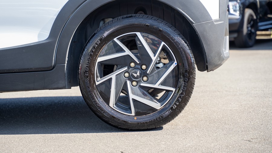 2025 Mahindra XUV3XO 7