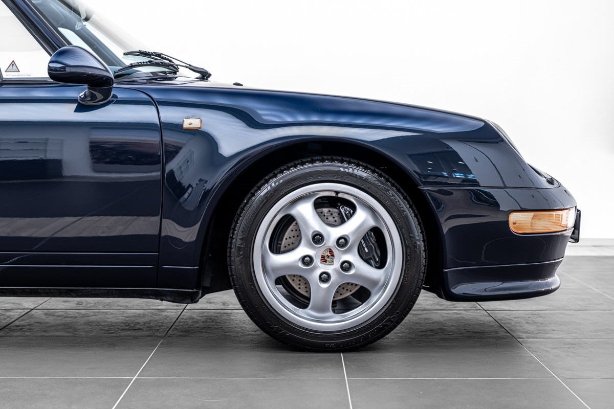 Porsche 911 Carrera Cabriolet (993)