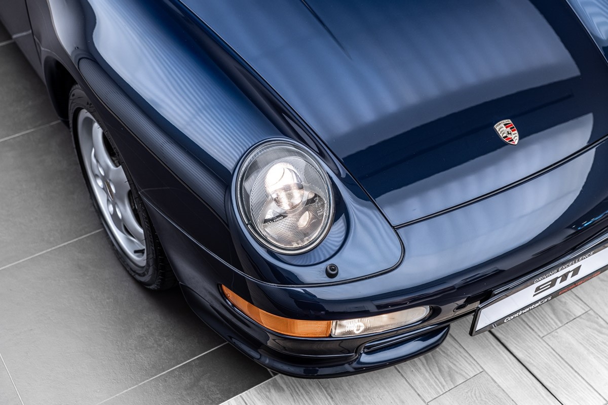 Porsche 911 Carrera Cabriolet (993)