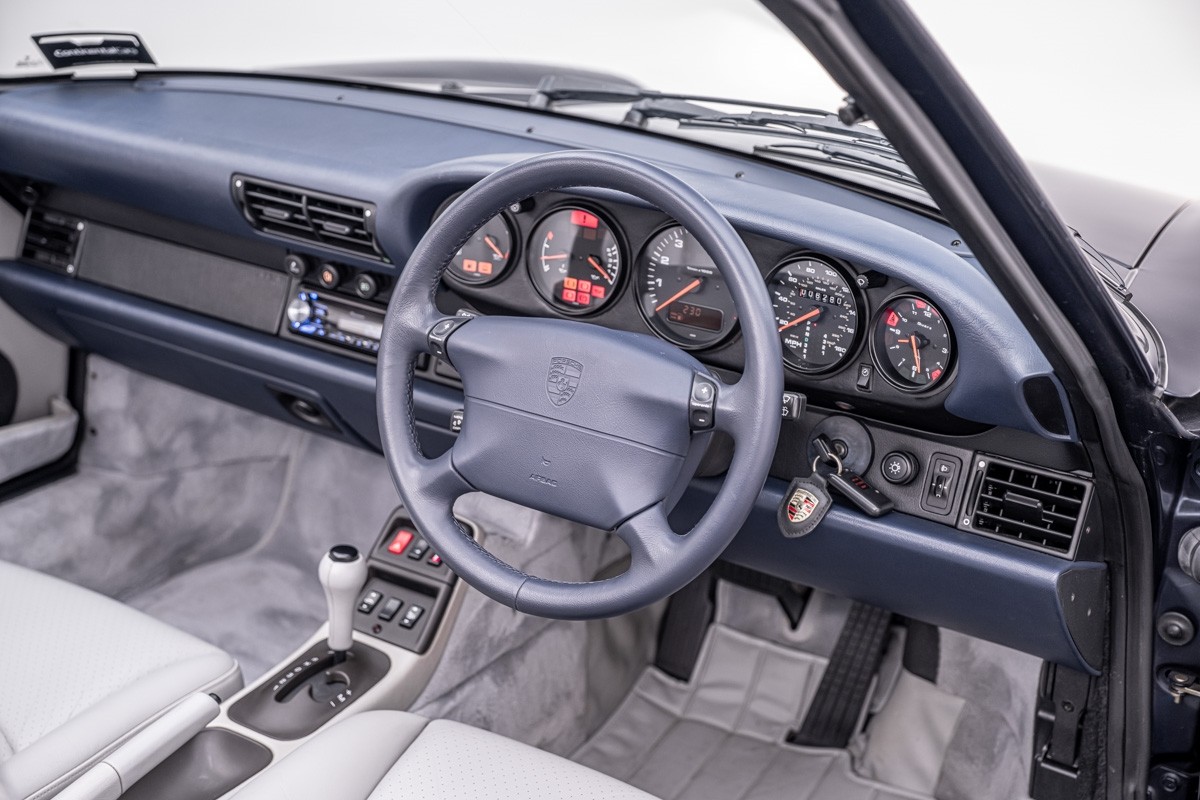 Porsche 911 Carrera Cabriolet (993)