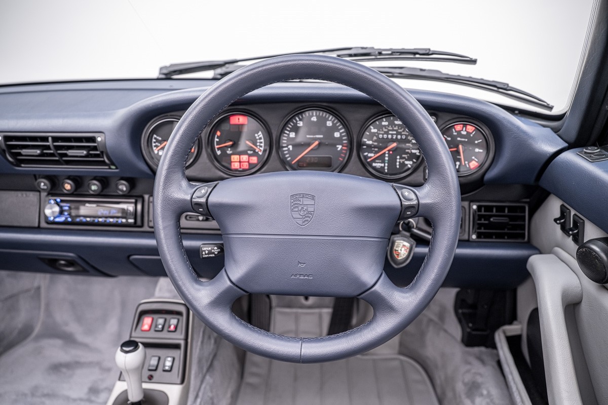 Porsche 911 Carrera Cabriolet (993)