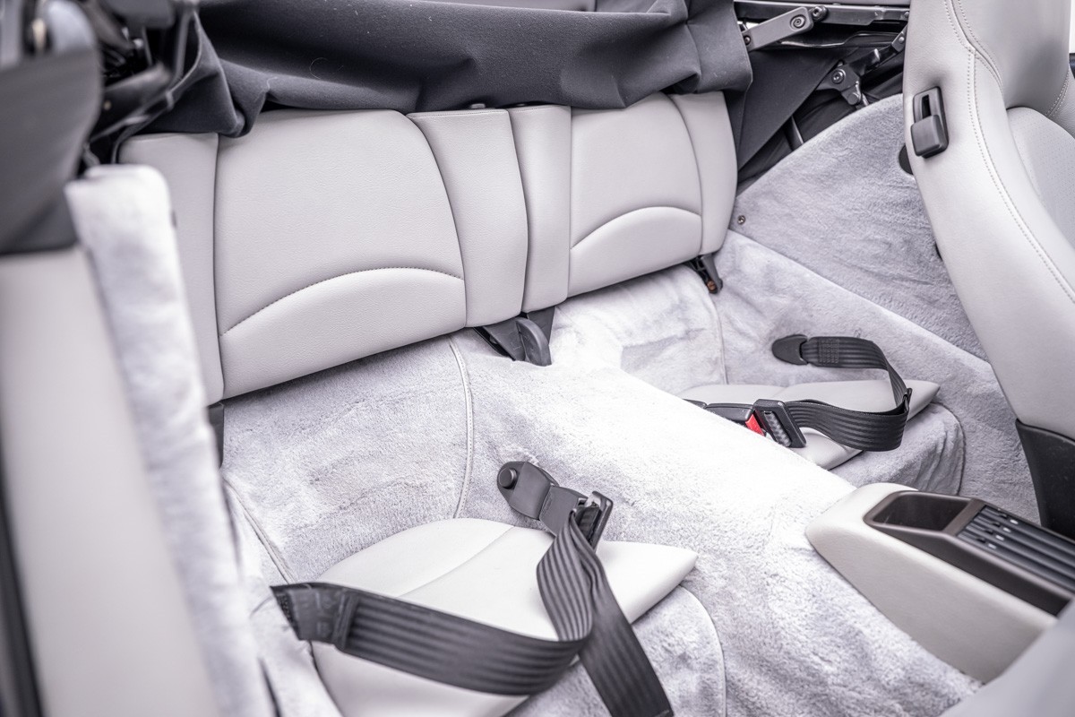 Porsche 911 Carrera Cabriolet (993)