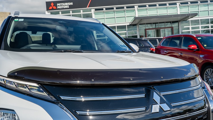 2026 Mitsubishi Outlander 8