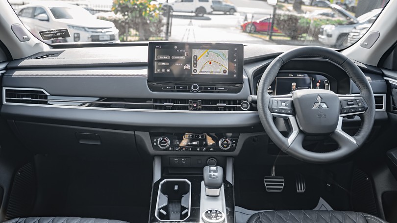 2026 Mitsubishi Outlander 15