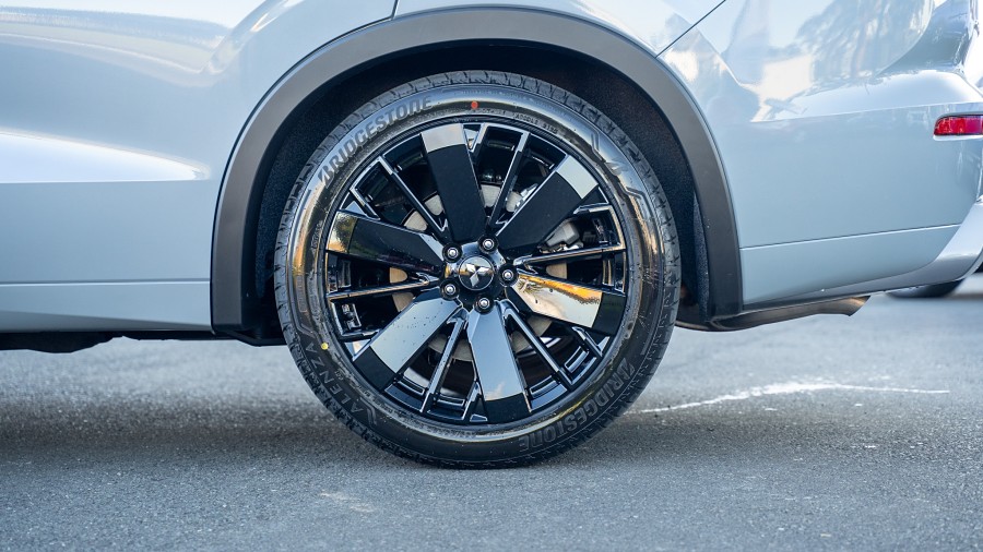 2026 Mitsubishi Outlander 7