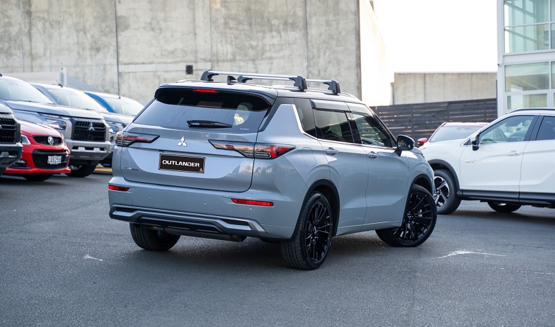 2026 Mitsubishi Outlander 2