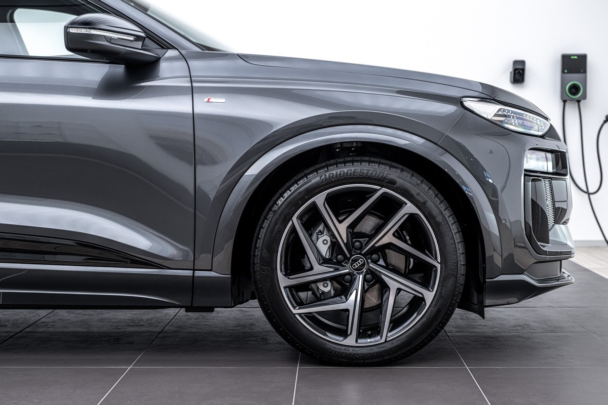 Audi Q6 SUV E-TRON QUATTRO 285KW