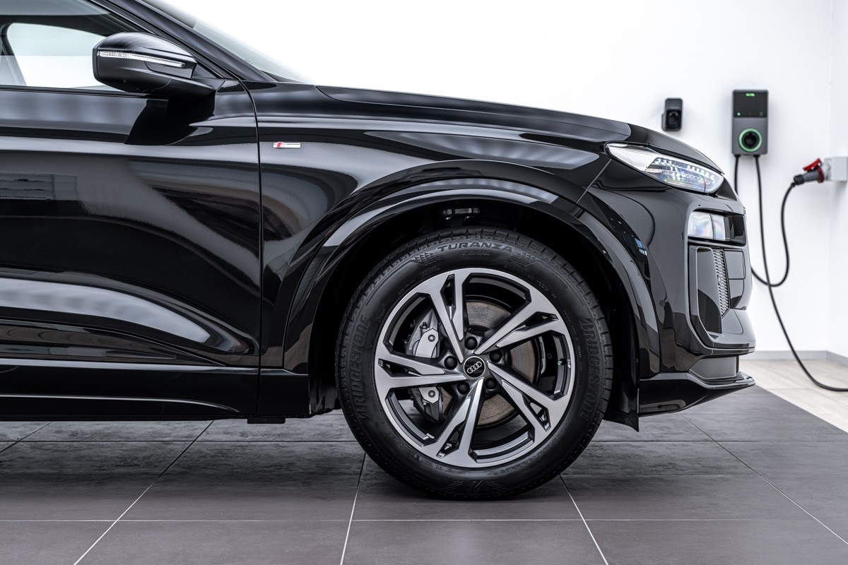 Audi Q6 SUV E-TRON 225KW