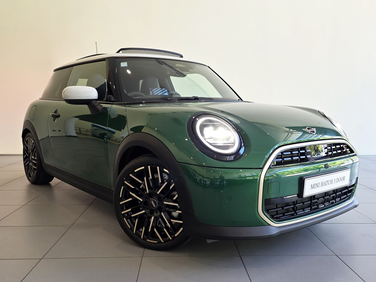 MINI Cooper S Favoured Spec 3dr
