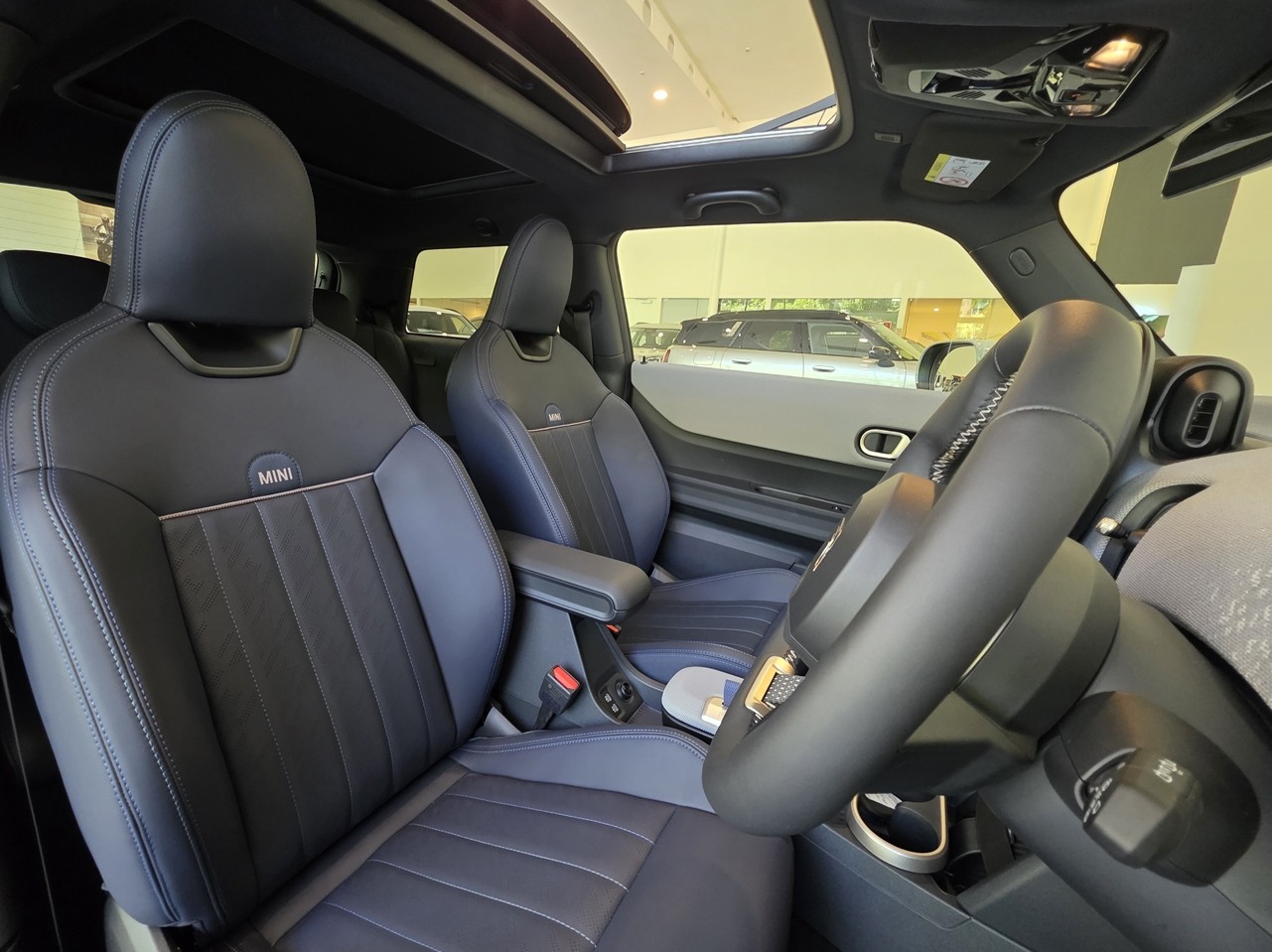 MINI Cooper S Favoured Spec 3dr