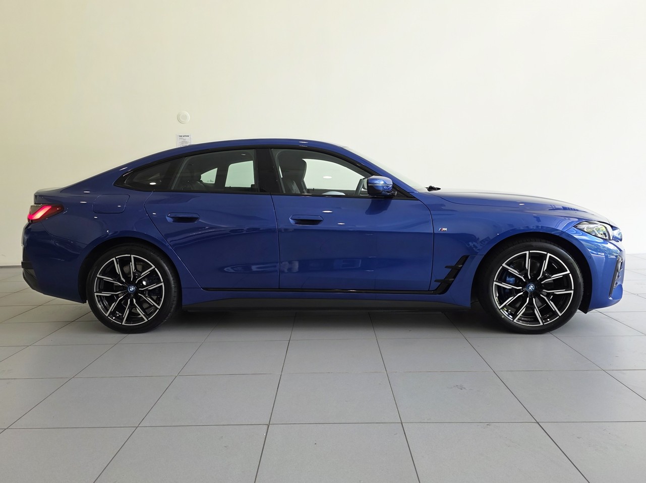 BMW i4 eDrive40