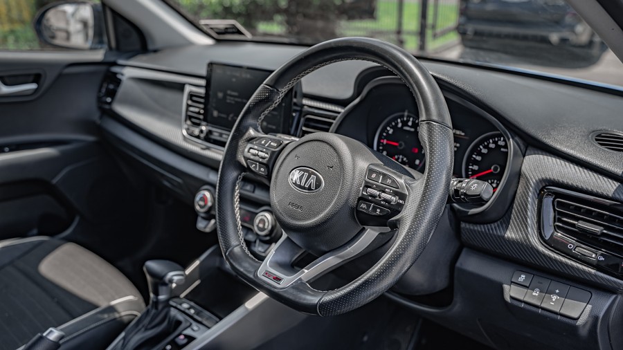 2021 Kia Rio 9