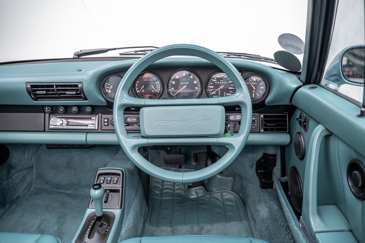 Porsche 911 Carrera 2 WTL Cabriolet (964)