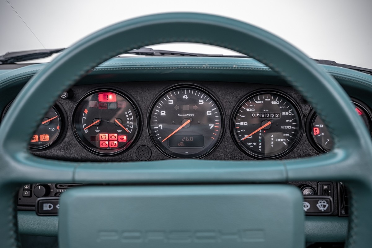 Porsche 911 Carrera 2 WTL Cabriolet (964)