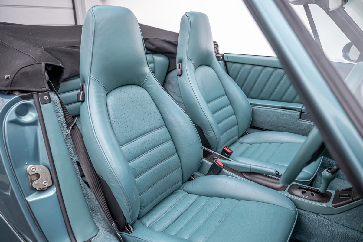 Porsche 911 Carrera 2 WTL Cabriolet (964)