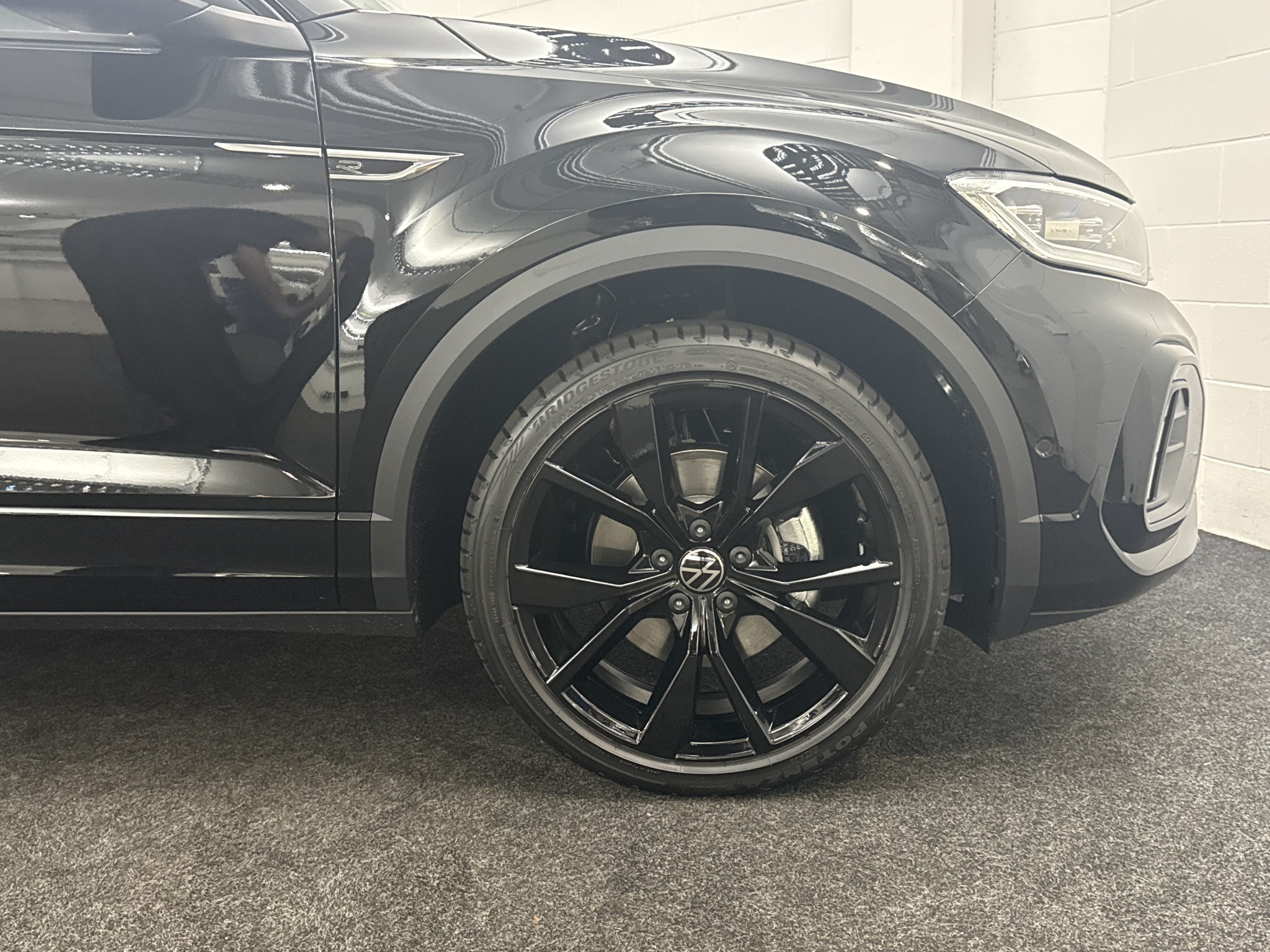 Volkswagen T-Roc 2WD R-LINE