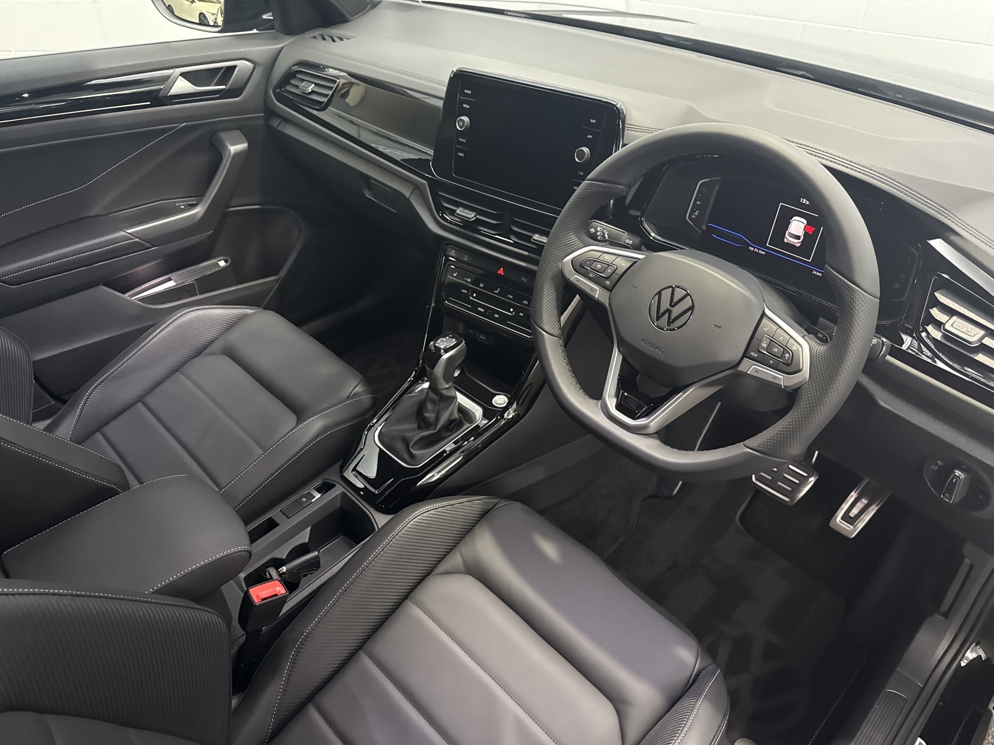 Volkswagen T-Roc 2WD R-LINE