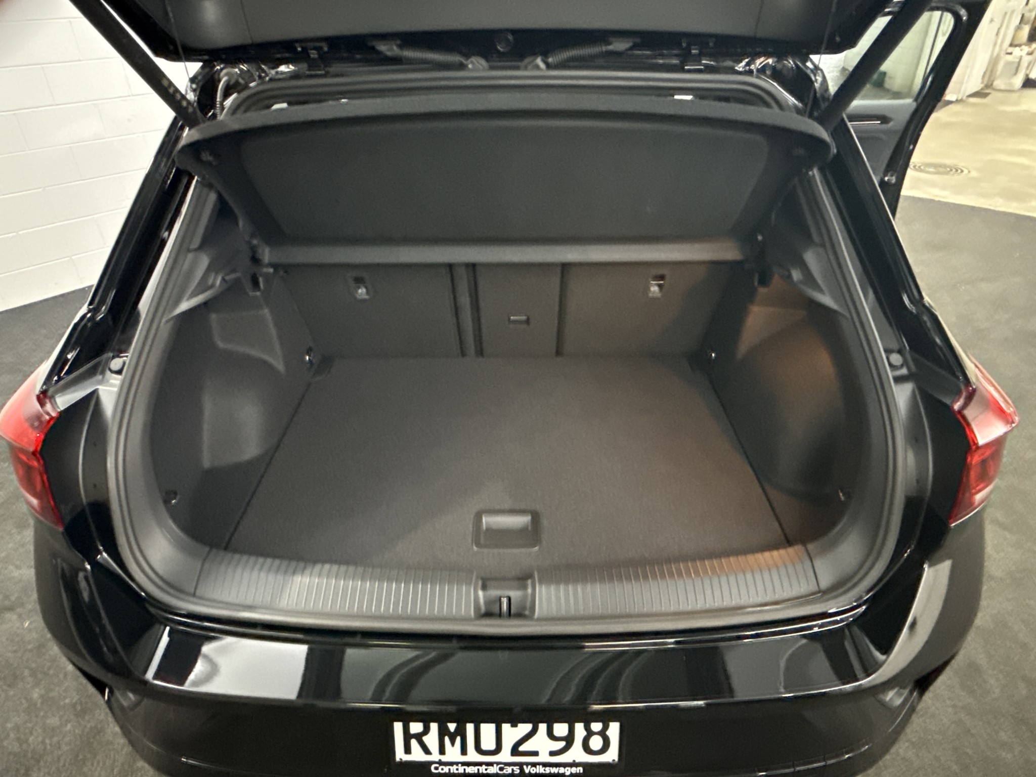 Volkswagen T-Roc 2WD R-LINE