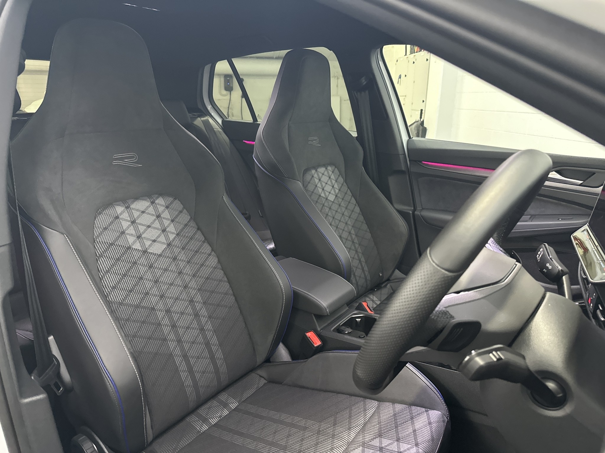 Volkswagen Golf 8.5 R-LINE