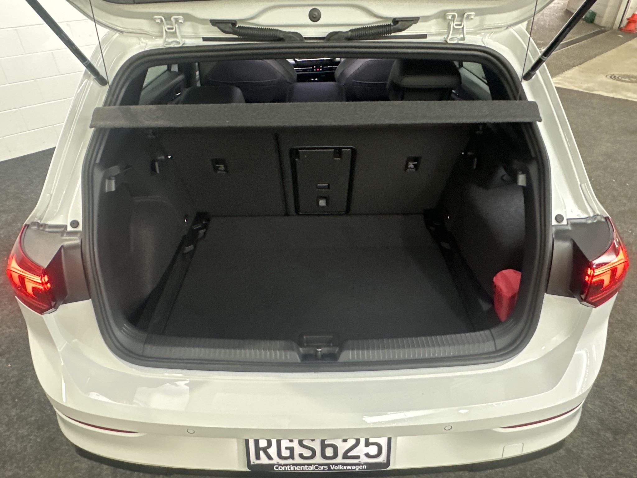 Volkswagen Golf 8.5 R-LINE