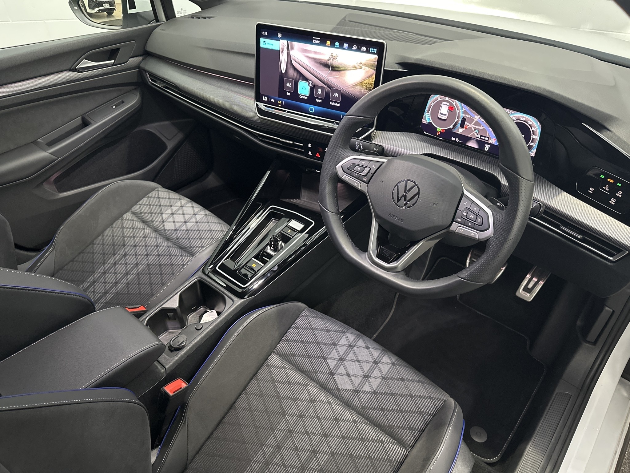 Volkswagen Golf R-Line 1.4Pt/8At