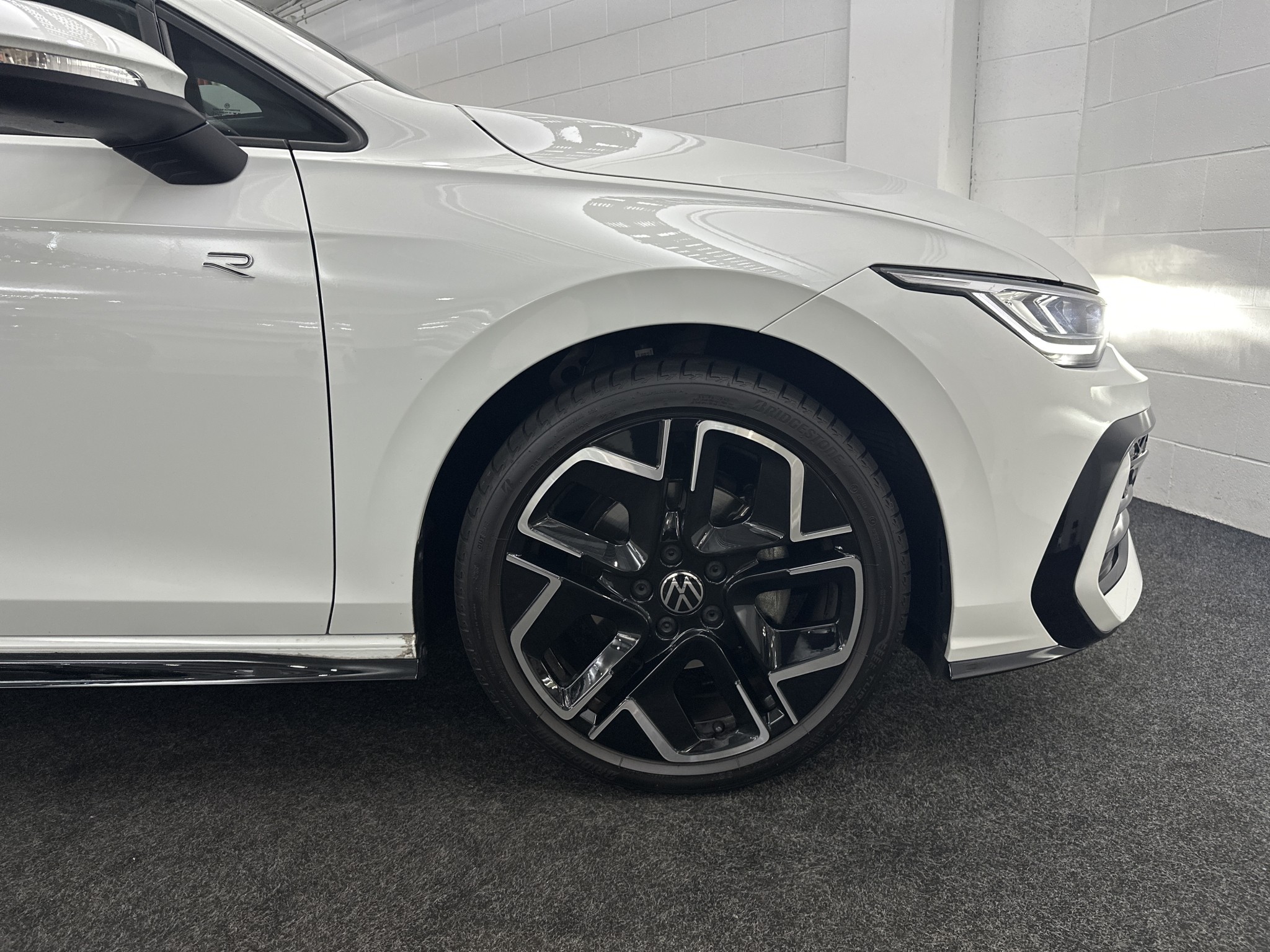 Volkswagen Golf R-Line 1.4Pt/8At