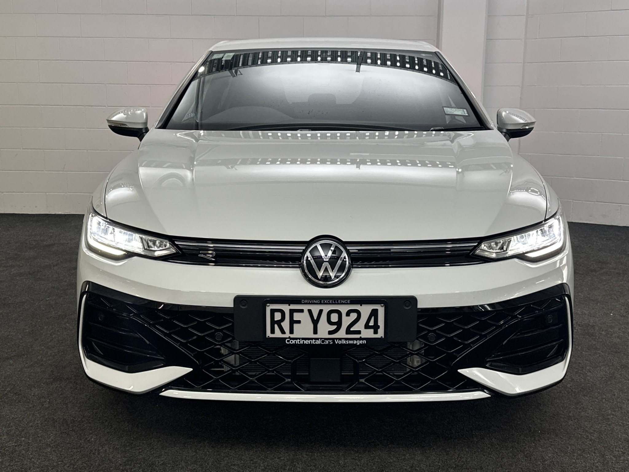 Volkswagen Golf R-Line 1.4Pt/8At