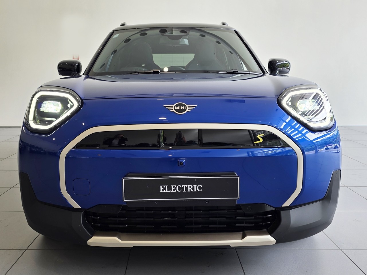 MINI Aceman SE - Favoured