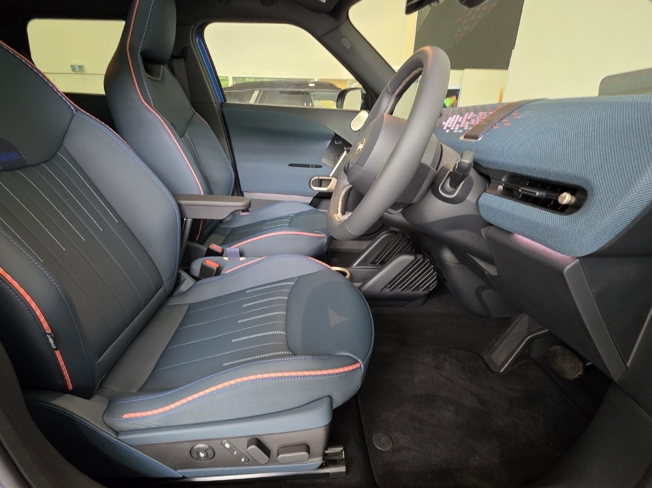 MINI Aceman SE - Favoured