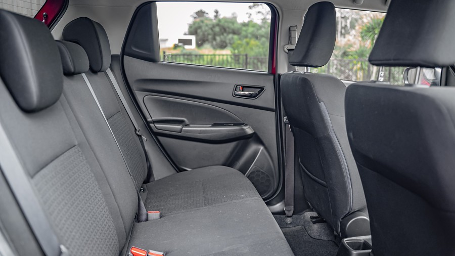 2019 Suzuki Swift 17