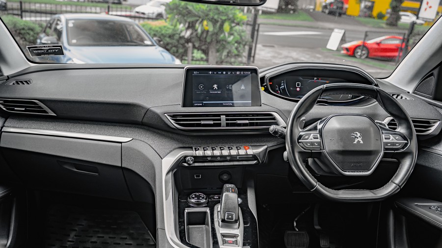 2020 Peugeot 3008 10