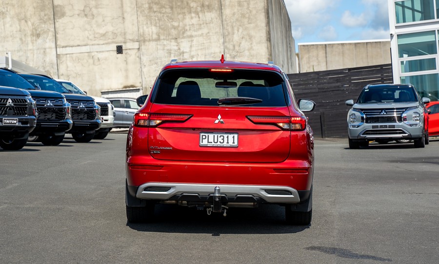 2022 Mitsubishi Outlander 4