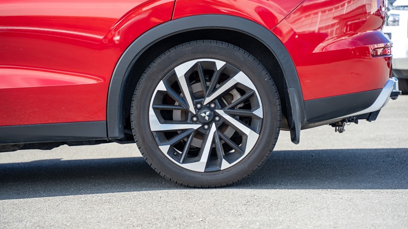 2022 Mitsubishi Outlander 7