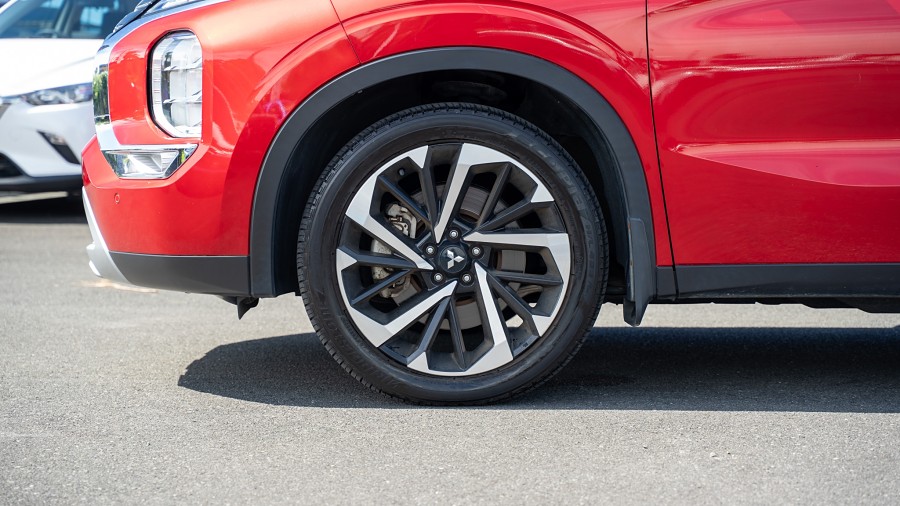 2022 Mitsubishi Outlander 6