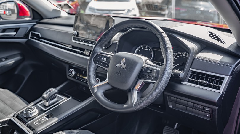 2022 Mitsubishi Outlander 9