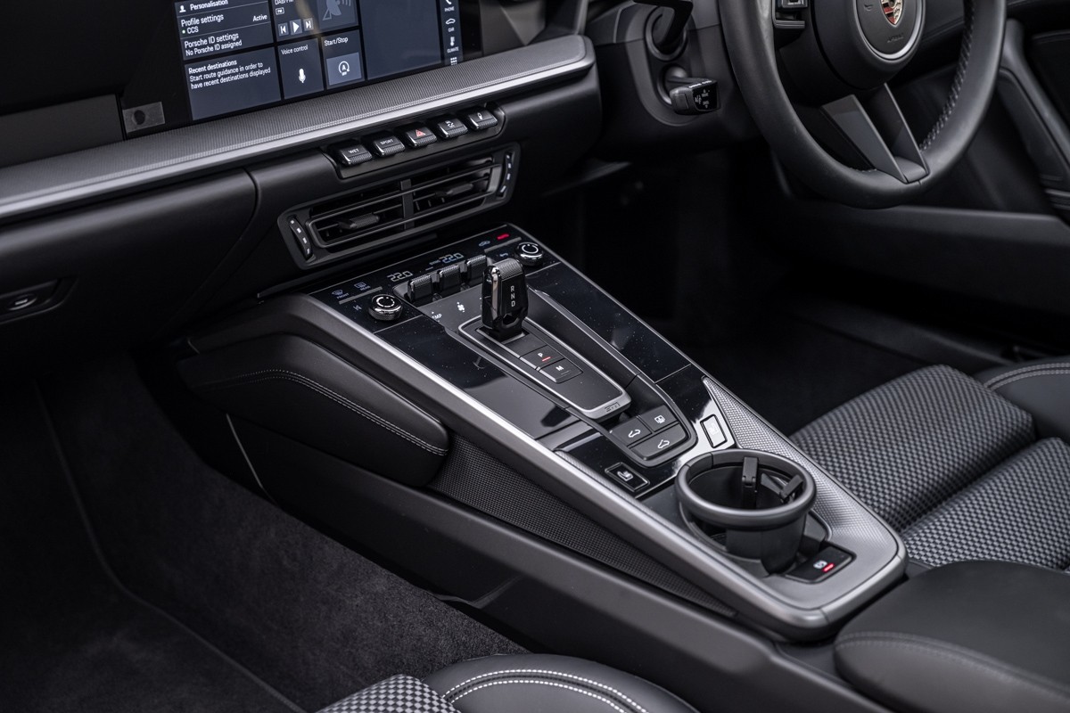 Porsche 911 C2 Coupe 3.0Pt