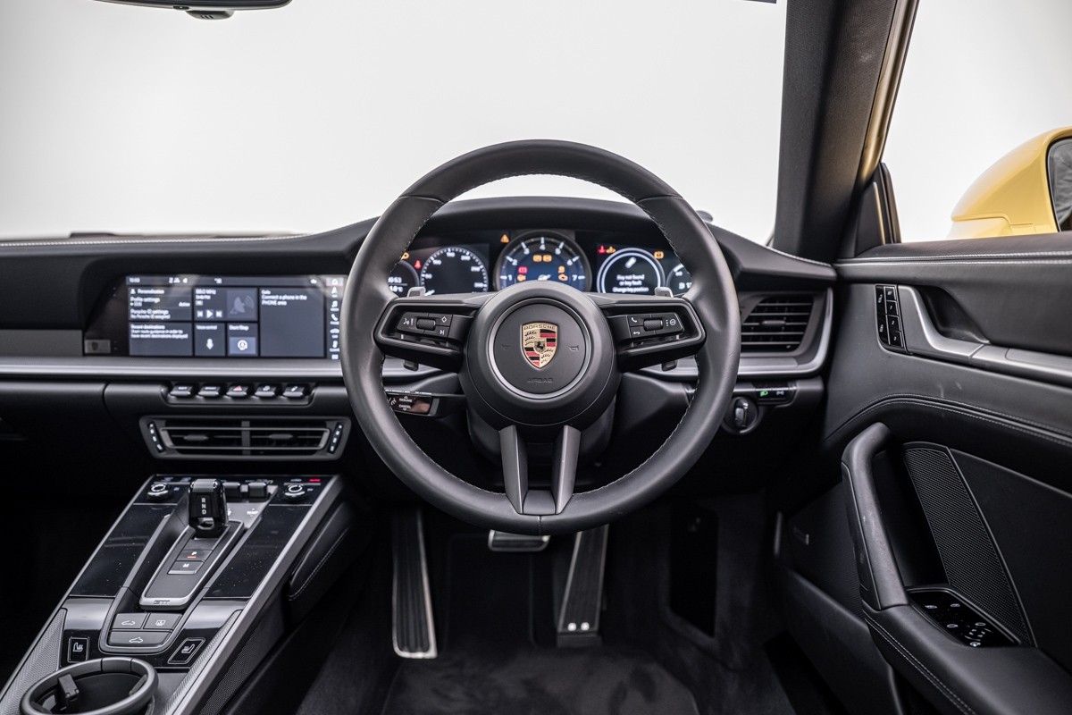 Porsche 911 C2 Coupe 3.0Pt