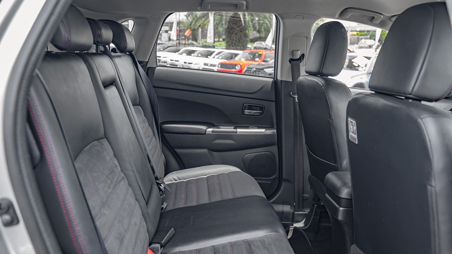 2017 Mitsubishi ASX 17