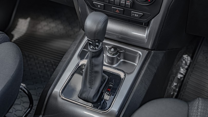 2024 Mahindra Pik-up 15