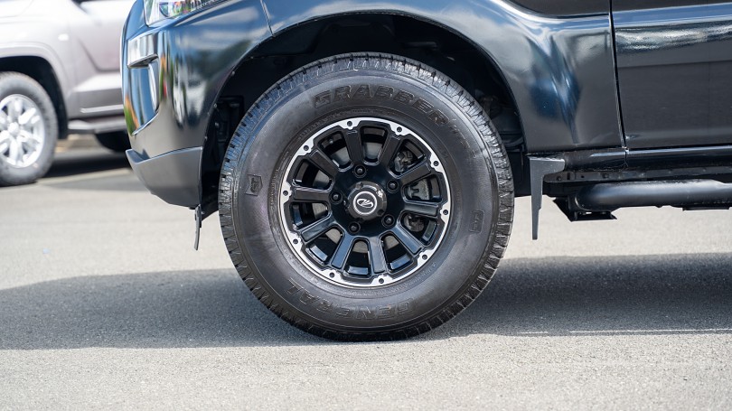 2024 Mahindra Pik-up 6