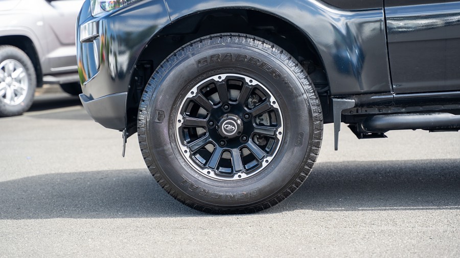 2024 Mahindra Pik-up 6