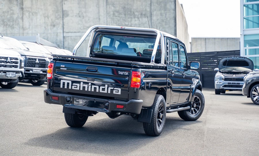 2024 Mahindra Pik-up 2