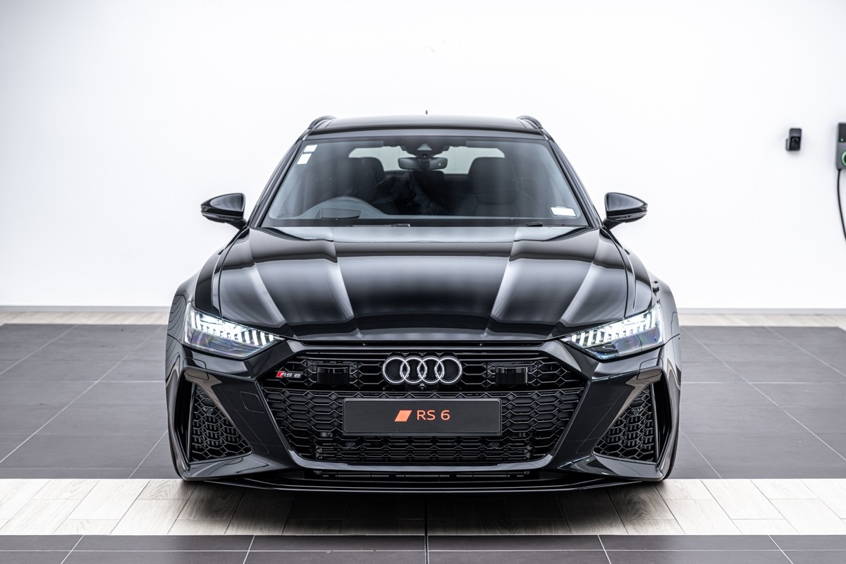 Audi RS6 AVANT PEFORMANCE