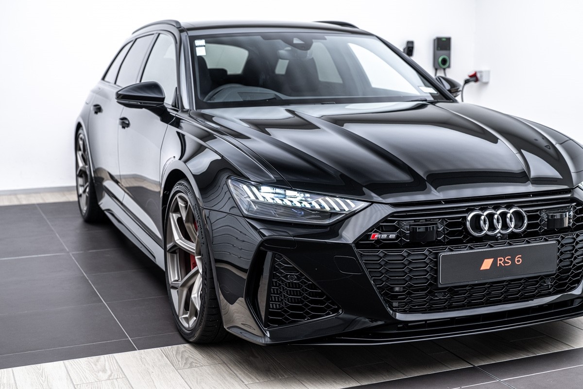 Audi RS6 AVANT PEFORMANCE